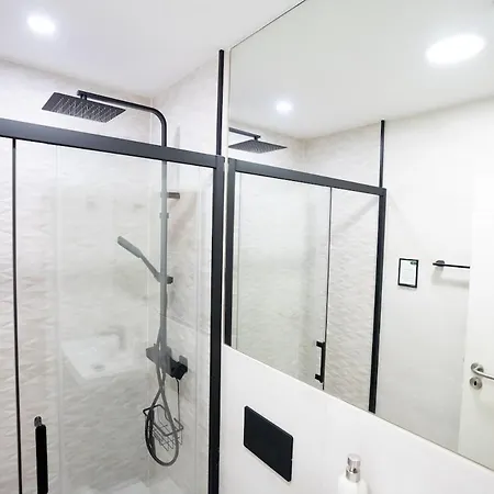 New! Luxury 2br Retreat, 2 Baths, Ac, Citycenter *