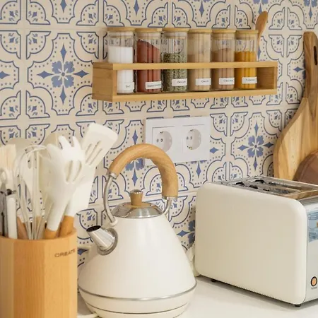 New! Luxury 2br Retreat, 2 Baths, Ac, Citycenter Daire *