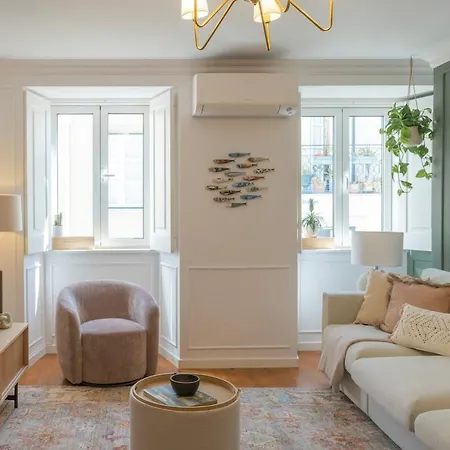 New! Luxury 2br Retreat, 2 Baths, Ac, Citycenter Daire Lisboa