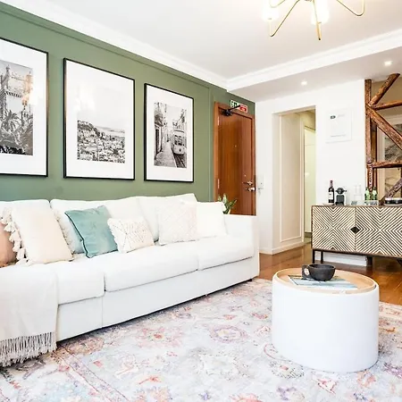 Daire New! Luxury 2br Retreat, 2 Baths, Ac, Citycenter *