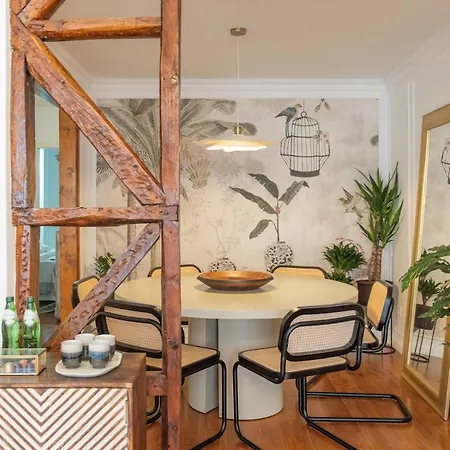 New! Luxury 2br Retreat, 2 Baths, Ac, Citycenter Daire *