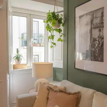 New! Luxury 2br Retreat, 2 Baths, Ac, Citycenter *