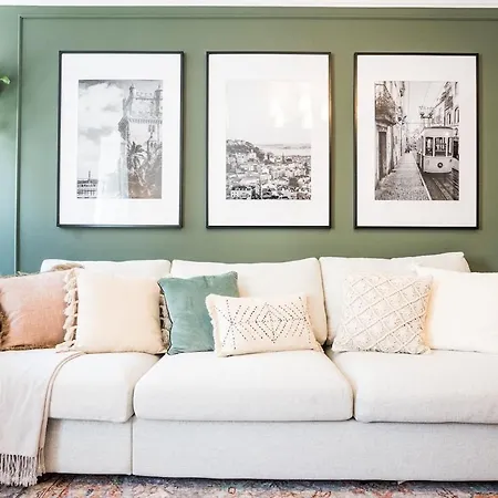 New! Luxury 2br Retreat, 2 Baths, Ac, Citycenter リスボン